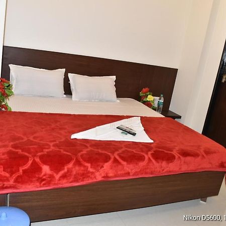 Hotel Sai Shatabdi Shirdi Eksteriør bilde
