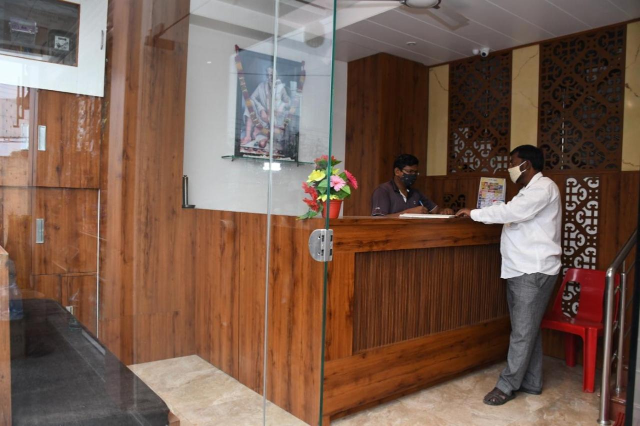 Hotel Sai Shatabdi Shirdi Eksteriør bilde