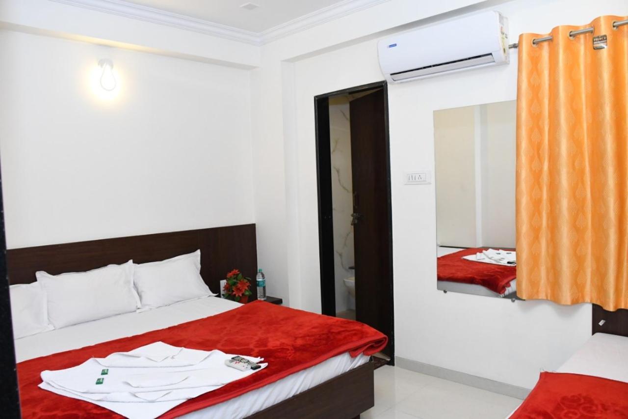 Hotel Sai Shatabdi Shirdi Eksteriør bilde